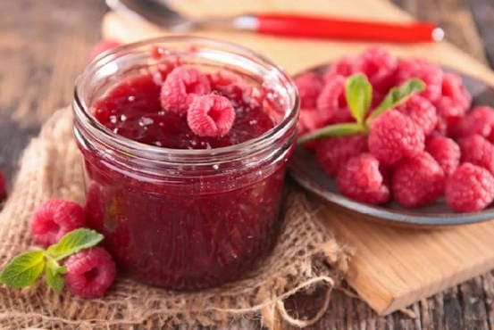 Marmellata di lamponi per l'inverno - 5 semplici ricette con una foto passo dopo passo