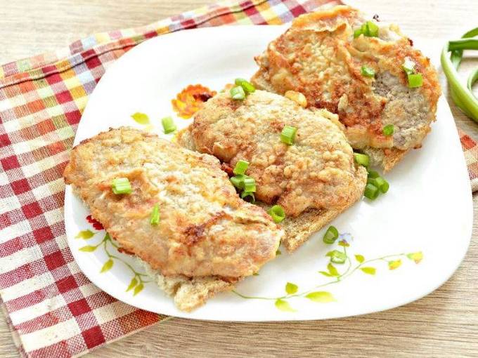 Schweinekoteletts im Teig