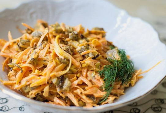 Salat mit Rindfleisch und Gemüse