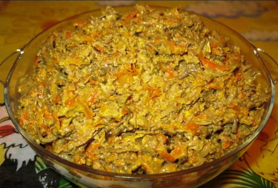 Lebersalat mit Zwiebeln