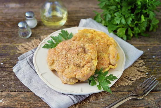 Schweinekoteletts mit Knoblauch
