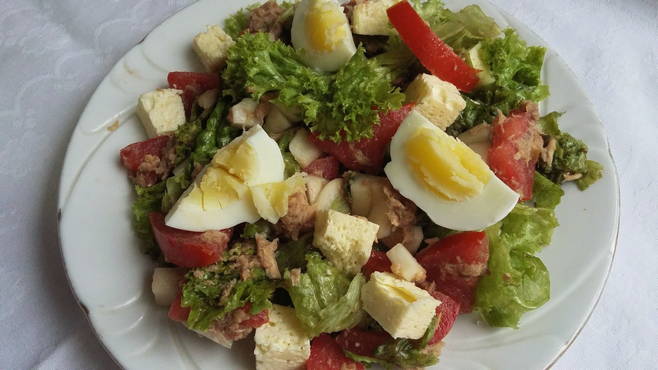 Thunfisch-Tomaten-Salat
