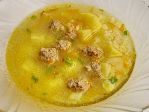 Gurke mit Fleischbällchen
