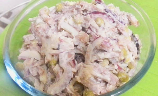 Zungen- und Erbsensalat