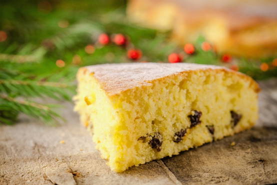 Pan di Spagna con uvetta