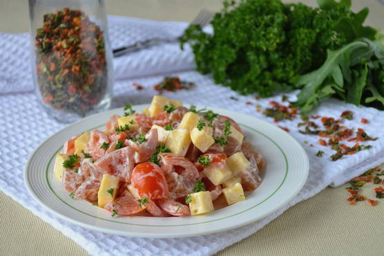 Salata od dimljenog piletine bez majoneze