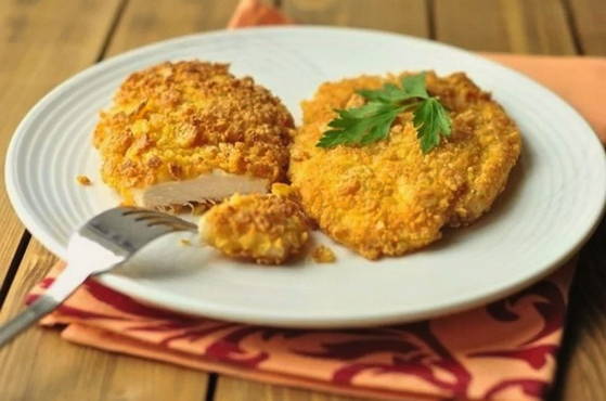 Costolette di pollo in padella nel pangrattato