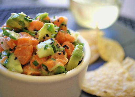 Avocado- und Fischsalat