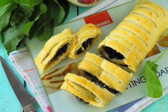 Torta di pasta sfoglia all'acetosa