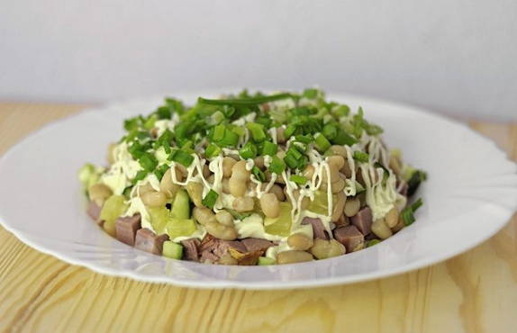 Bohnen-Schinken-Salat