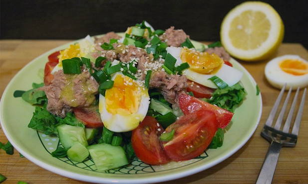 Insalata PP con tonno, cetriolo e uova