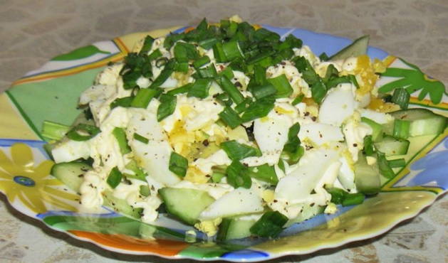 Avocado-, Gurken- und Eiersalat