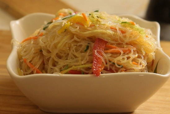 Koreanischer Funchose-Salat