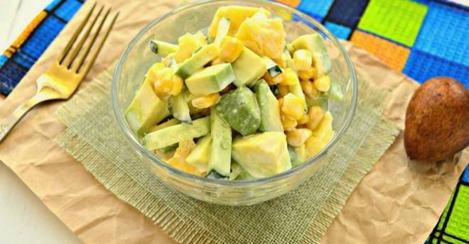 Avocado-Ananas-Salat