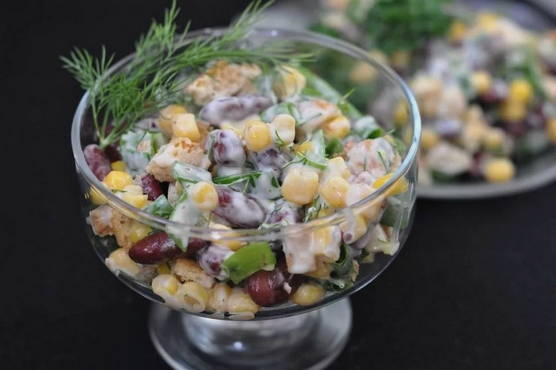 Bohnen- und Maissalat
