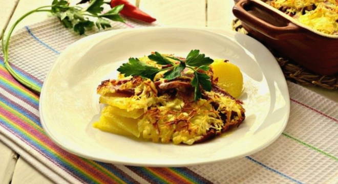 Burgonya rakott kolbász