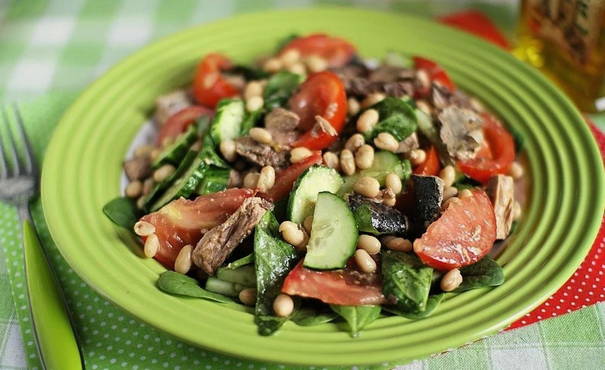 Insalata di fagioli con verdure