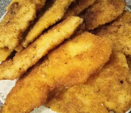 Costolette di petto di pollo al pane