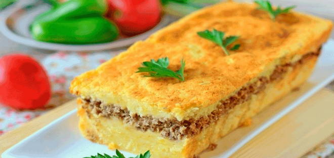 Sformato di patate della scuola materna con sugo