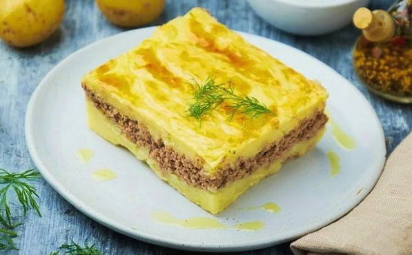 Sformato di patate con carne e formaggio