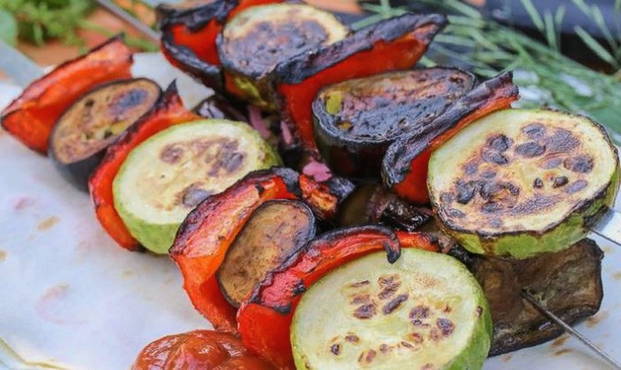 Gegrilltes Gemüse mit Balsamico-Essig