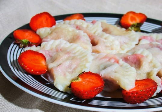 Gnocchi di fragole con siero di latte
