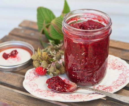 Marmellata di lamponi in padella