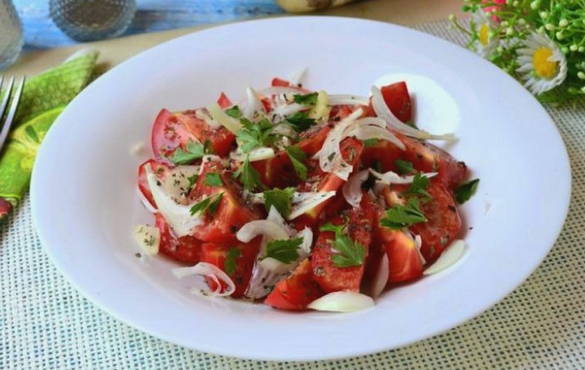 Tomaten mit Basilikum und Honig