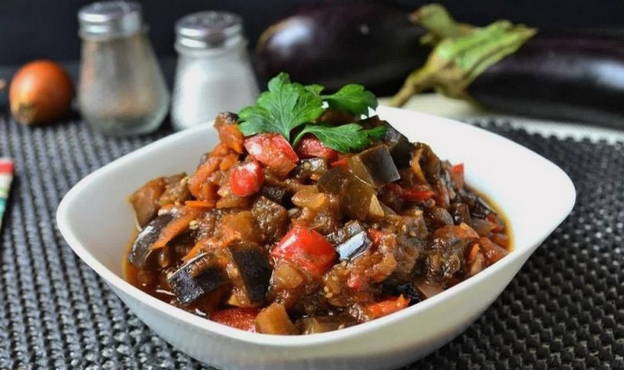 Auberginensaute mit Knoblauch