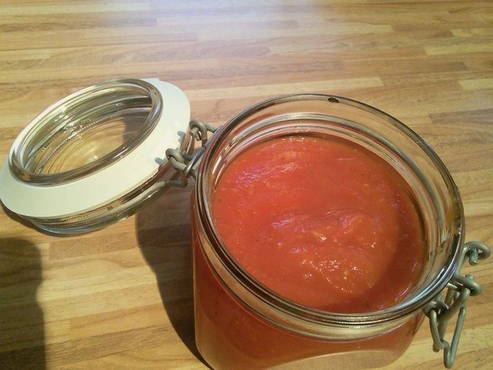 Pomace ketchup di pomodoro