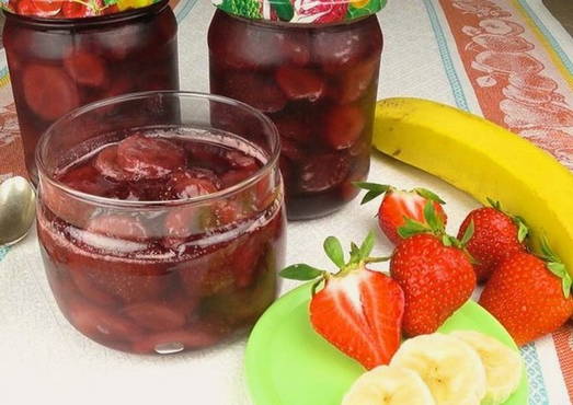 Confettura di fragole con banana e arancia