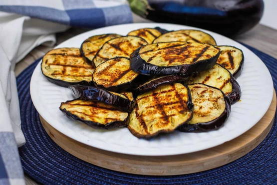 Gegrillte Auberginen