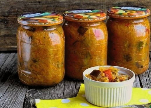 Frühkohl Soljanka mit Pilzen für den Winter