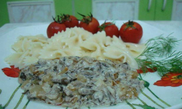 Funghi al miele in salsa cremosa