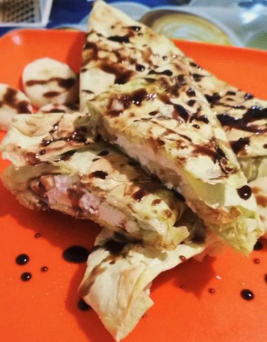 PP-Umschläge aus Lavash mit Hüttenkäse