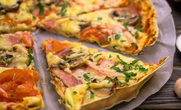 Gyors pizza pita kenyérből 5 perc alatt