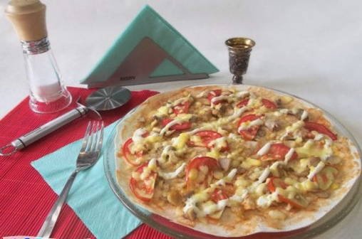 Lavash-Pizza in der Mikrowelle