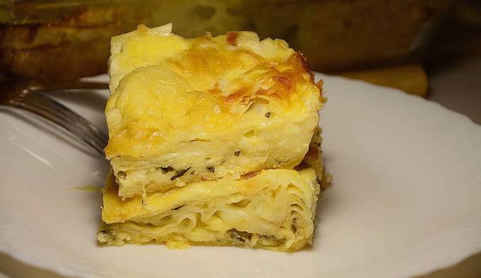 Lavash achma con formaggio e kefir al forno
