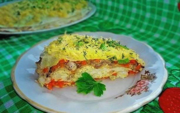 Lavash pita s ribom iz konzerve