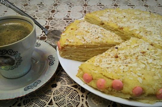 Lavash Napoleon s kremom