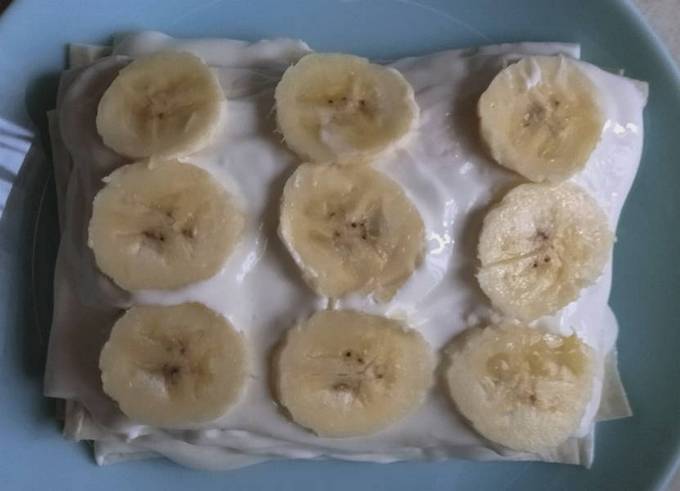 Lavash-Kuchen mit Hüttenkäse und Banane