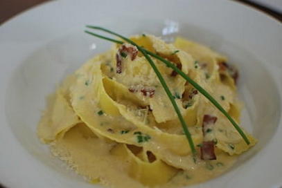 Carbonara tészta szalonnával és tejföllel
