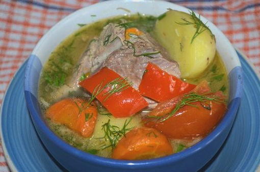 Schweinefleisch-Shurpa ohne Braten