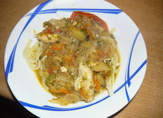 Lagman met kip en aubergine