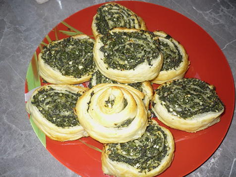 Schnecken mit Spinat und Blätterteigkäse