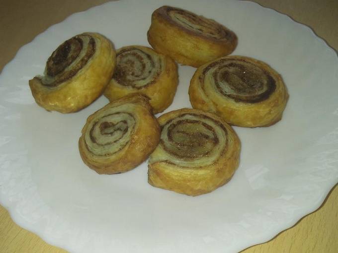 Blätterteigschnecken mit Zimt und Zucker
