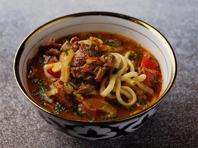 Lagman s klasičnom rotkvicom