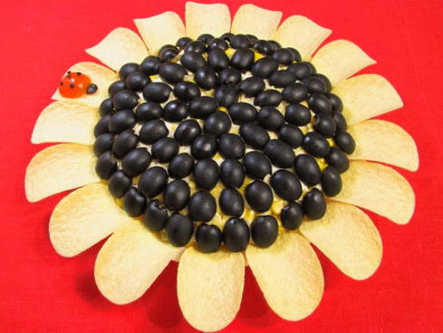 Sonnenblumensalat mit Pommes ohne Pilze