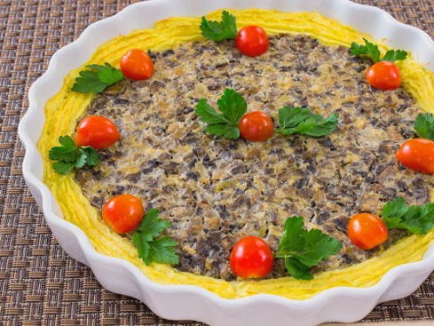 Burgonya rakott gombával a sütőben