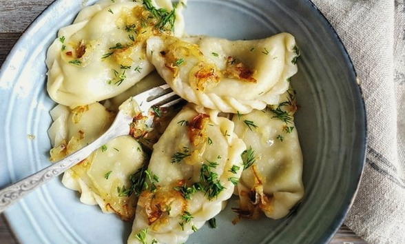 Chude pierogi z ziemniakami i grzybami